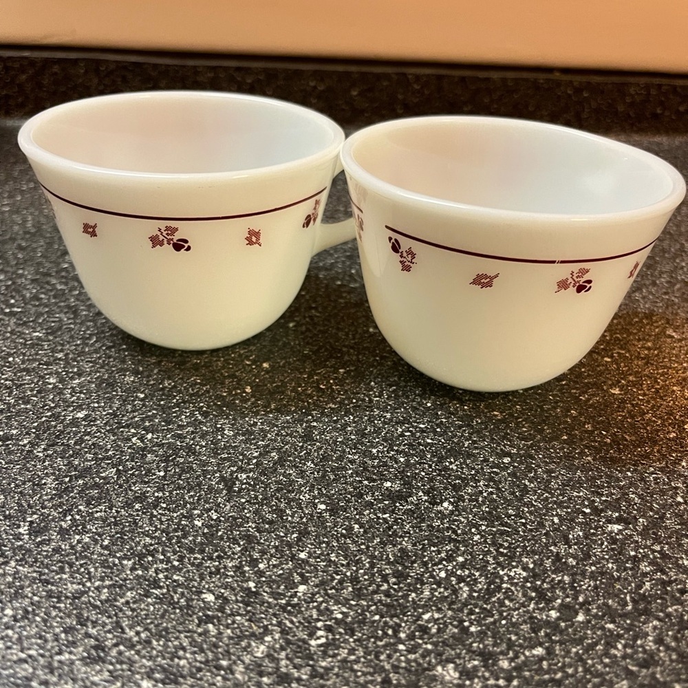 2 Vintage Pyrex Coffee Tea Cup
Mug Tableware Corning Burgundy
Rose Milk Glass